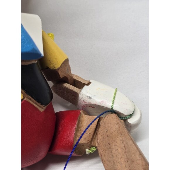 Pinocchio wooden doll Hand Carved and Painted With Puppet Strings 7" Tall-Signed - Picture 6 of 15